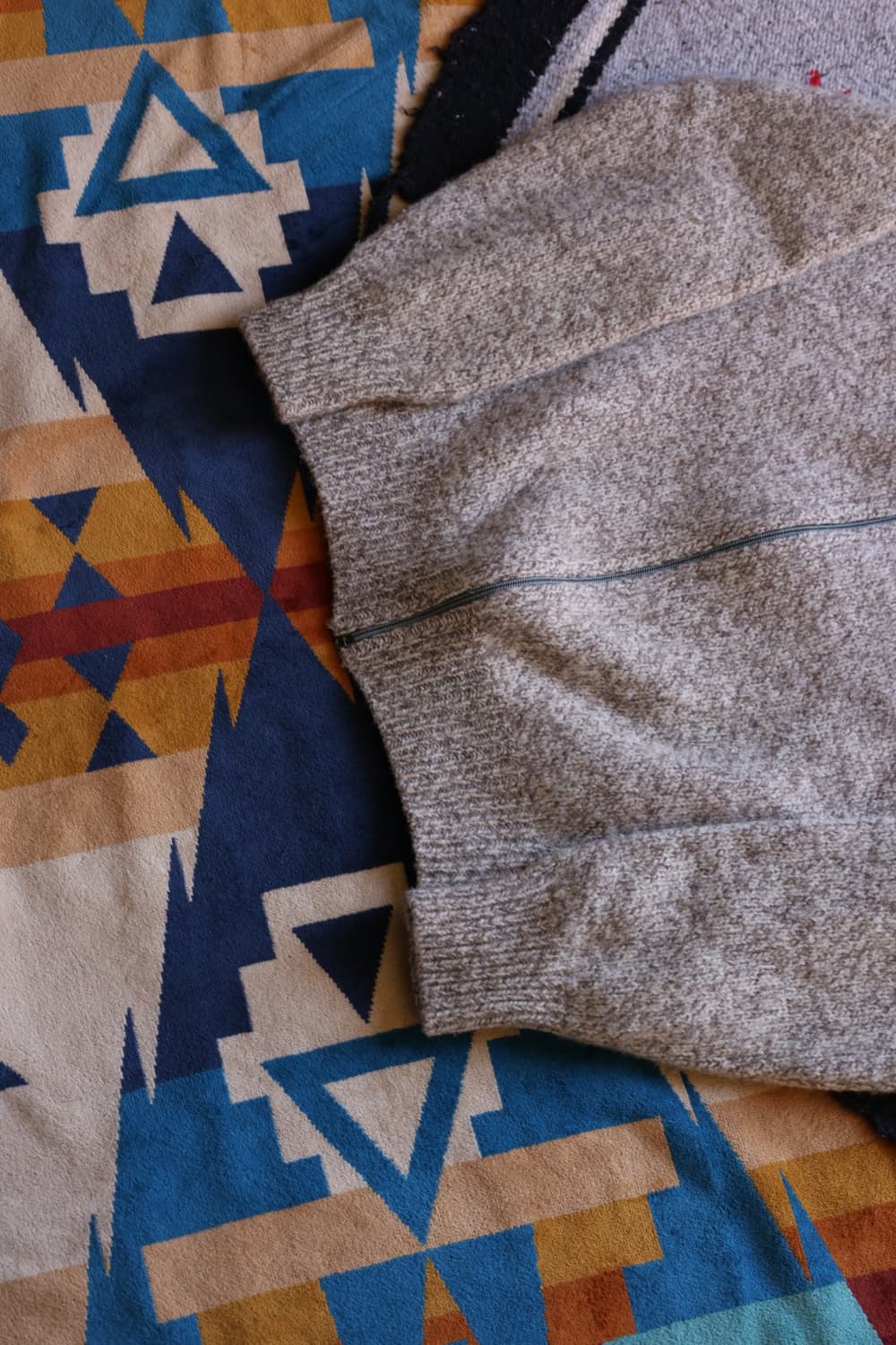 엘엘빈 80s 하이넥 울 니트 가디건 상품이미지6