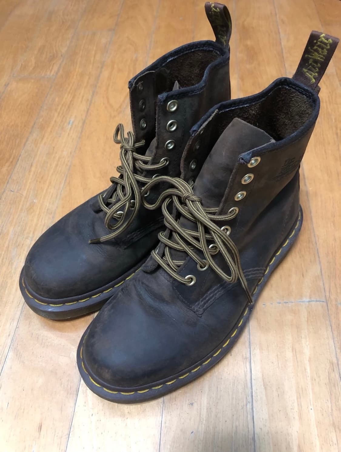 닥터마틴 워커부츠 오일브라운 상품이미지1