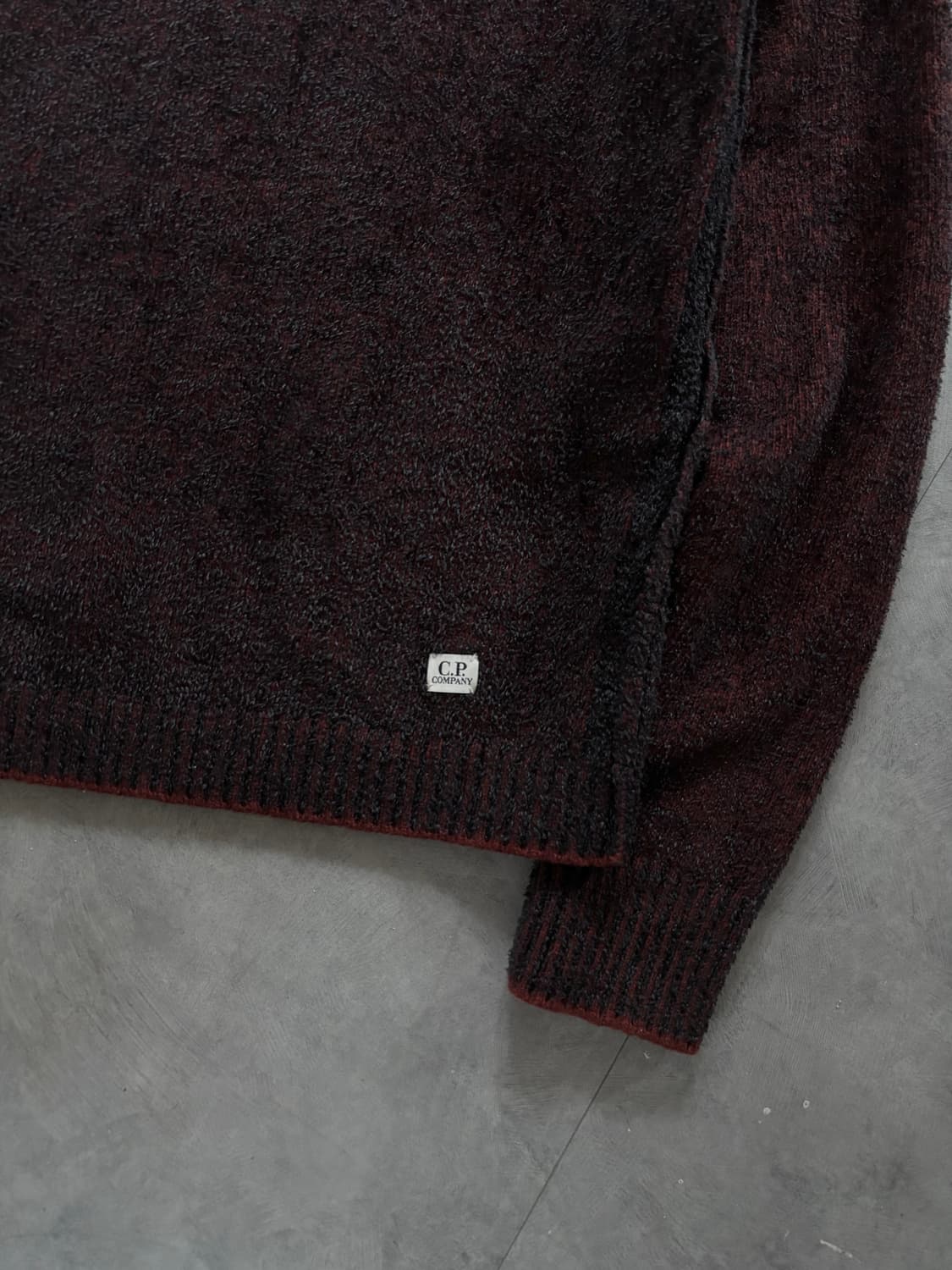C.P.company 씨피컴퍼니 버건디컬러 플리스 니트 상품이미지5