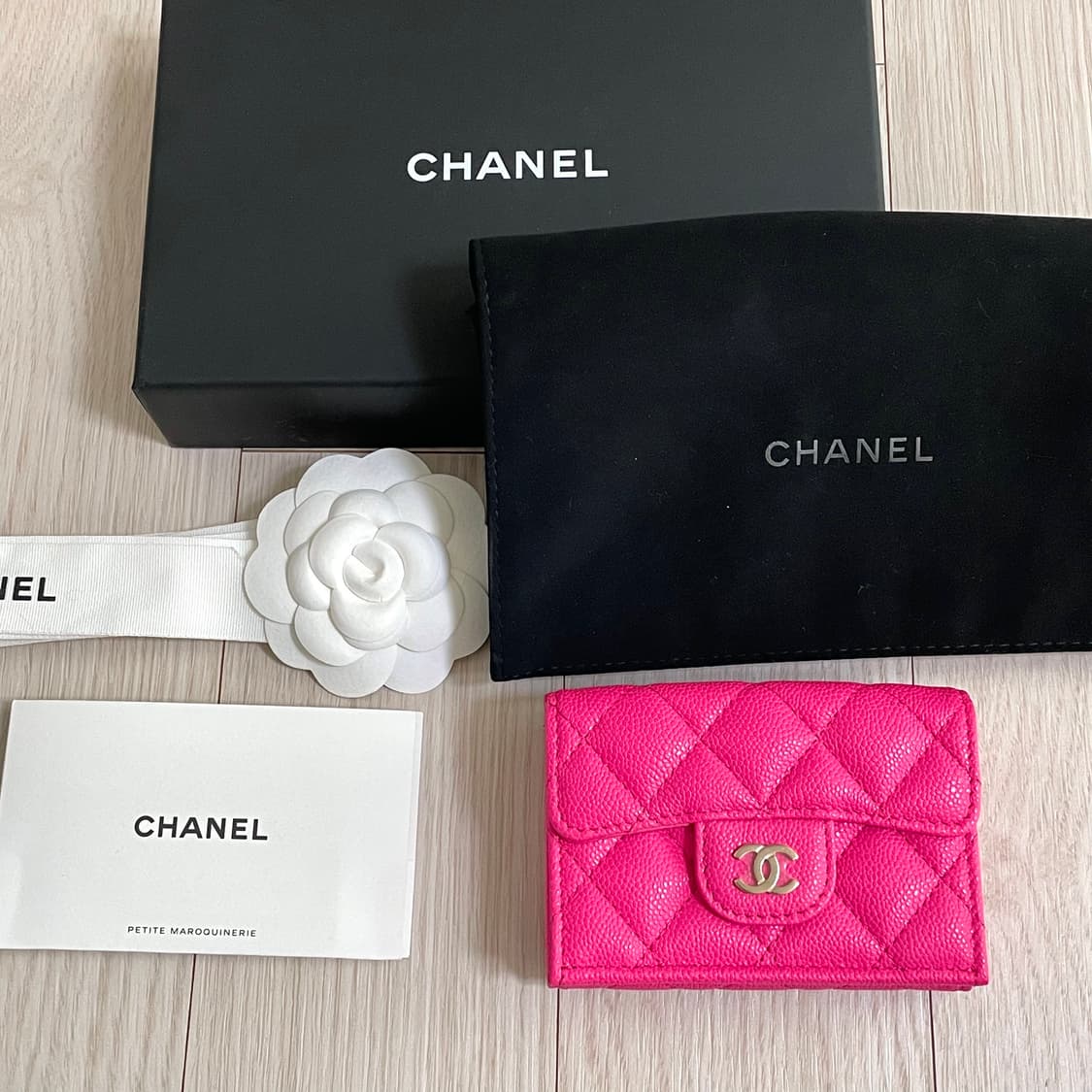 샤넬 클래식 캐비어 3단지갑 푸시아핑크 내장칩 새제품 상품이미지1