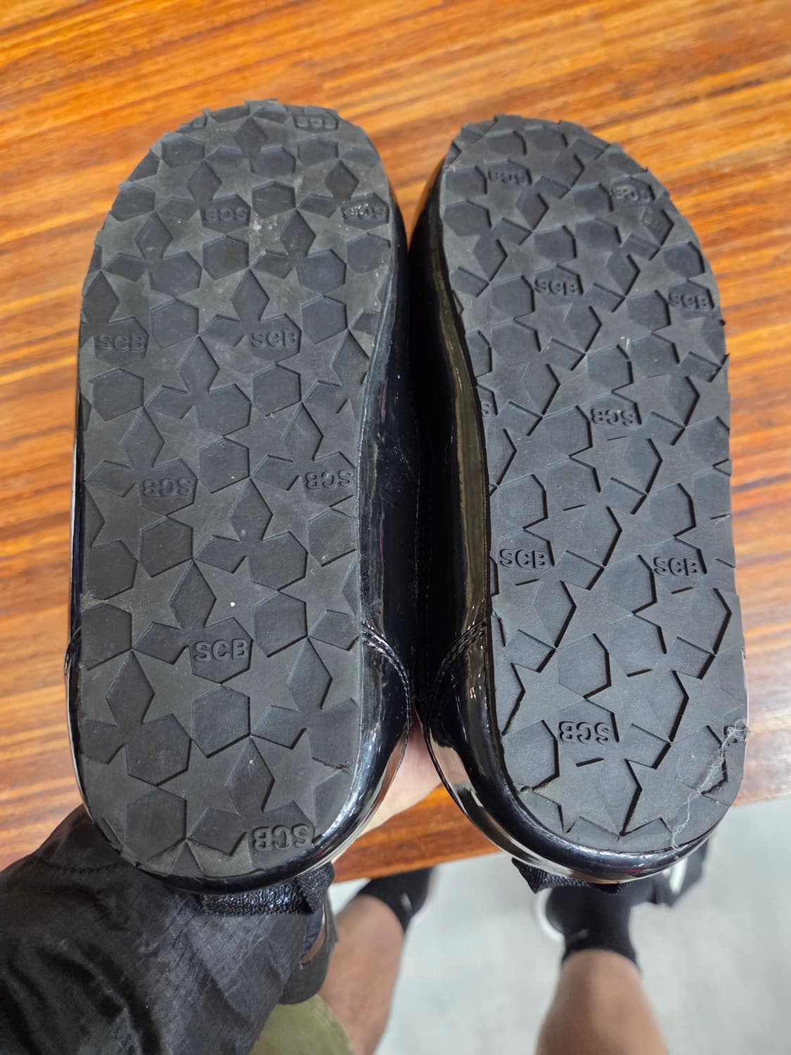 슈콤마보니 코오롱스포츠 패딩 뮬 슈즈 230 상품이미지4