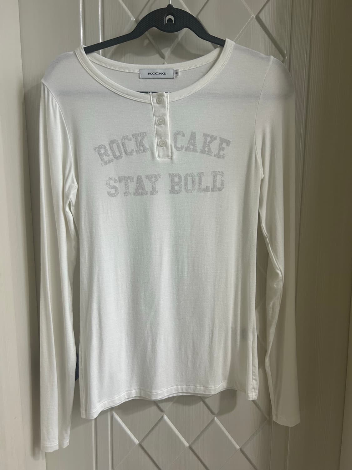 락케이크 Classic Henly Neck Top - Ivory 상품이미지3