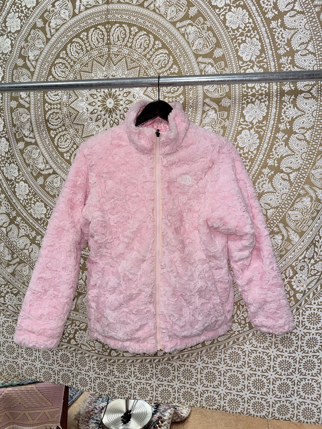 노스페이스 여성 핑크 리버시블 후리스 경량패딩  상품이미지4