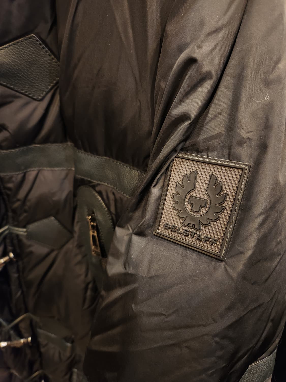 벨스타프 남성 블랙패딩 점퍼 상품이미지2