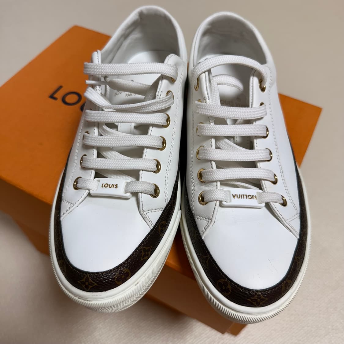 루이비통 타임아웃 스니커즈 37사이즈 상품이미지1