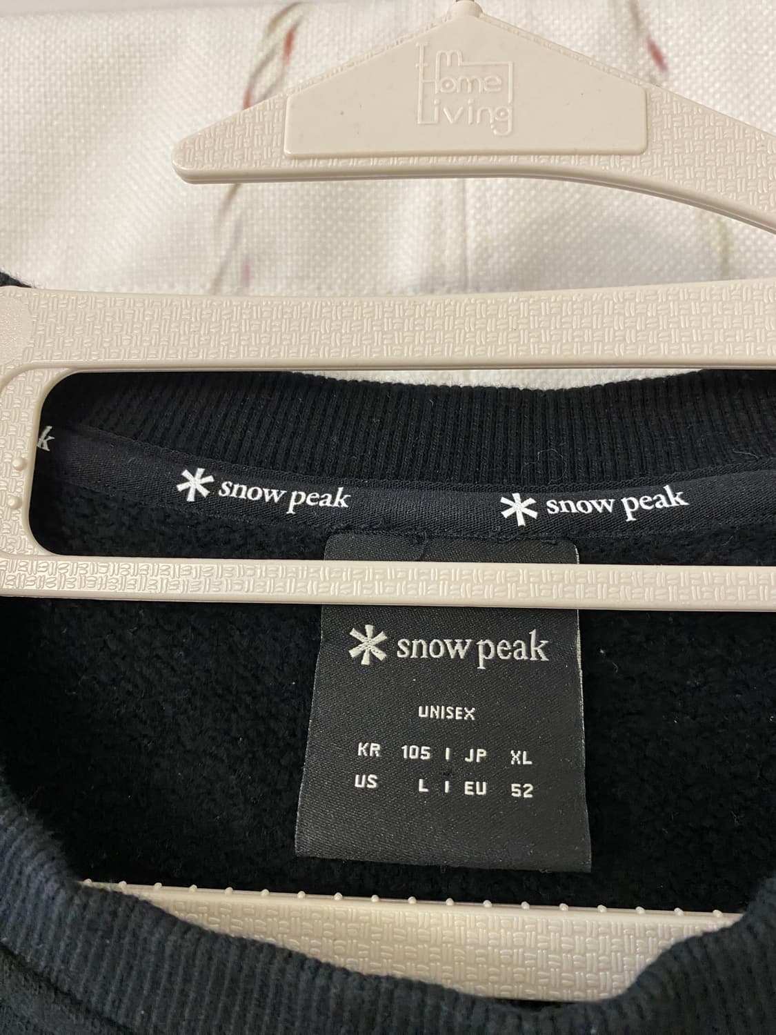 105)스노우피크 검정색 멀티포켓 맨투맨 상품이미지3