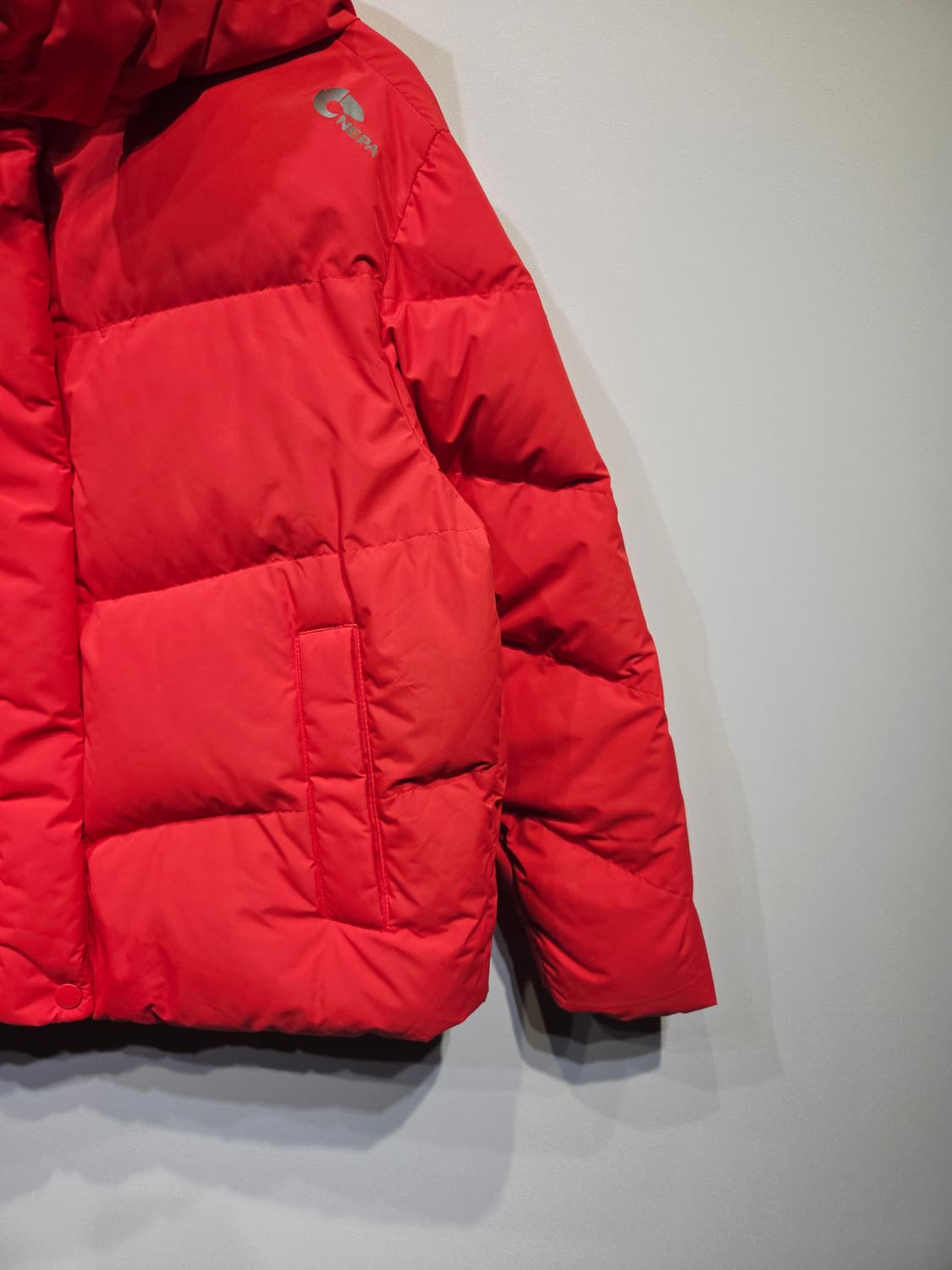 네파(NEPA) 레드 덕다운 숏패딩 자켓 상품이미지5
