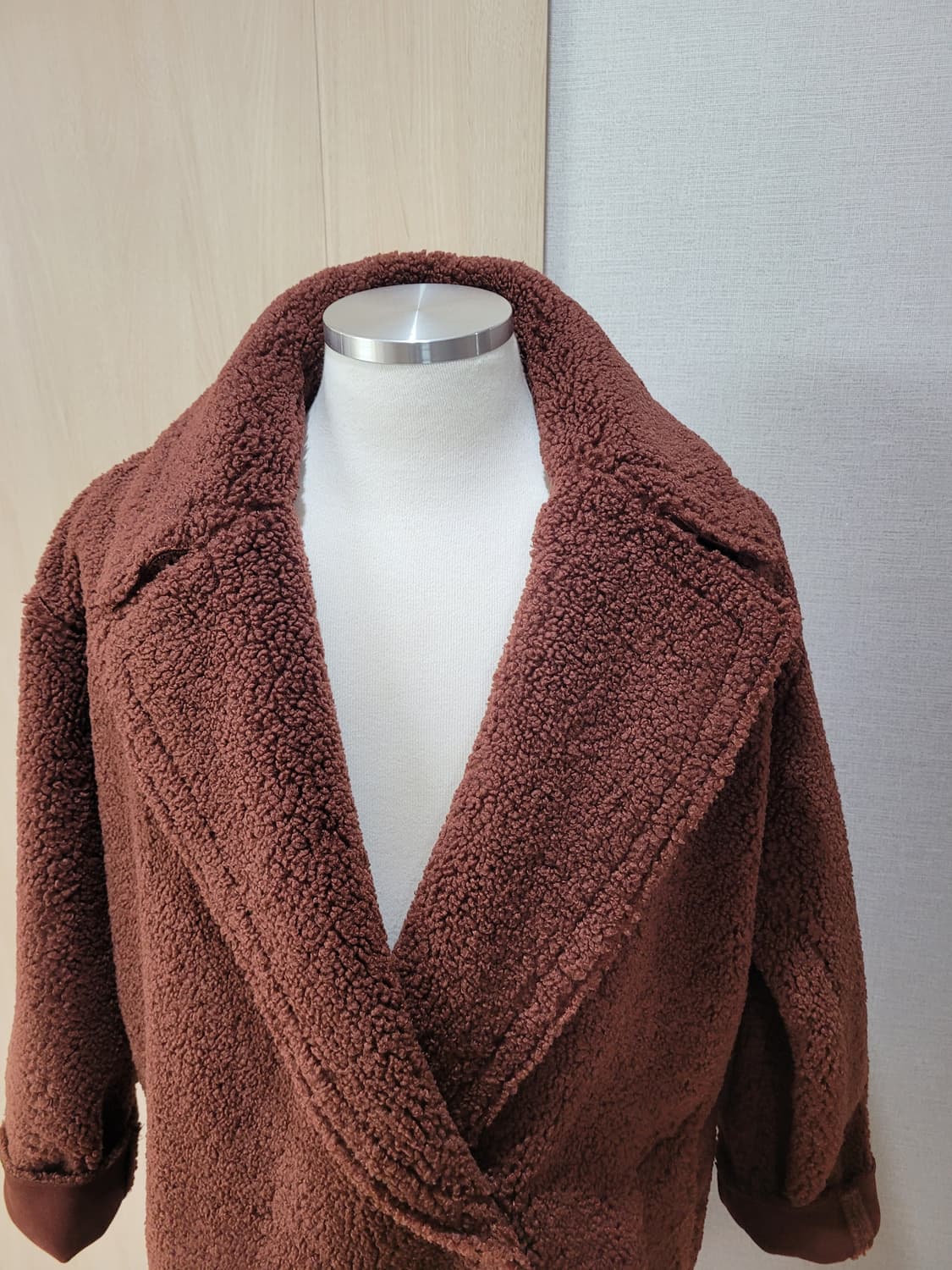 에이치커넥트 H:CONNECT 여자 테디베어 무스탕 롱코트 브라운 상품이미지2