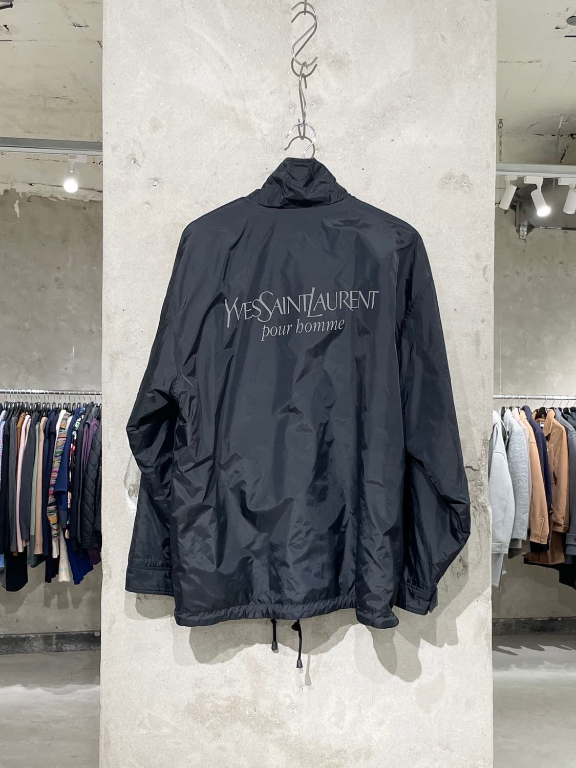 이브 생로랑 뿌르 옴므 블랙 백 로고 플리스 라이닝 자켓 상품이미지1