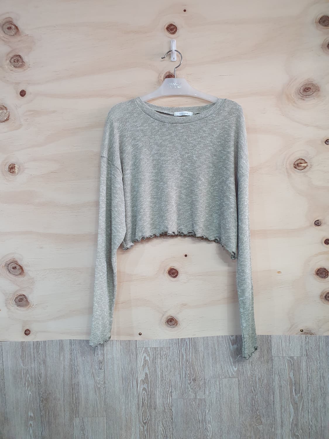 697) 여성 크롭 여름니트티 상품이미지1