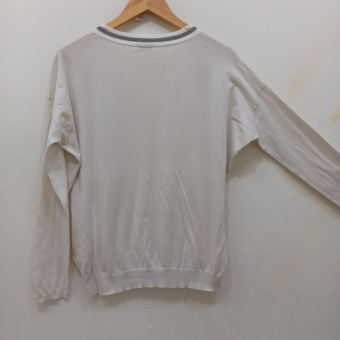 정품 브루넬로쿠치넬리 얇은 봄 가을 브이넥 니트 여성 M 사랑봉봉 상품이미지2