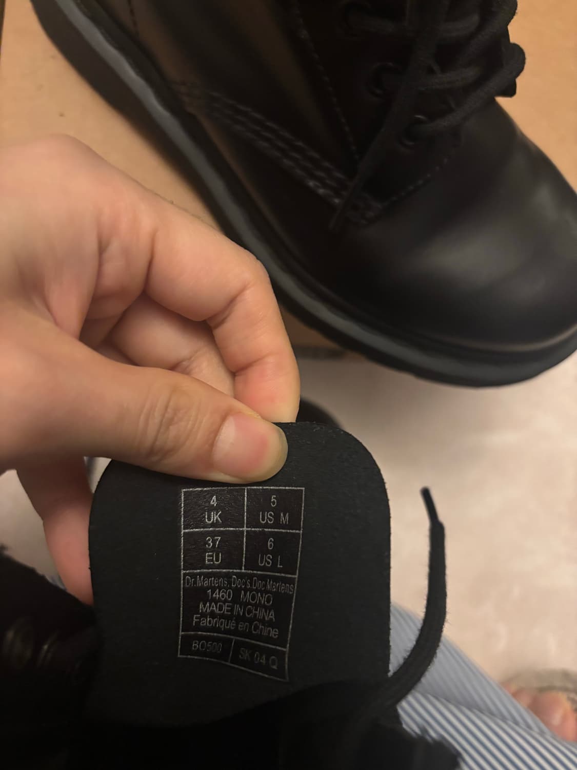 UK4/230 닥터마틴 1460 모노 8홀 (올블랙/풀박스급) 상품이미지4