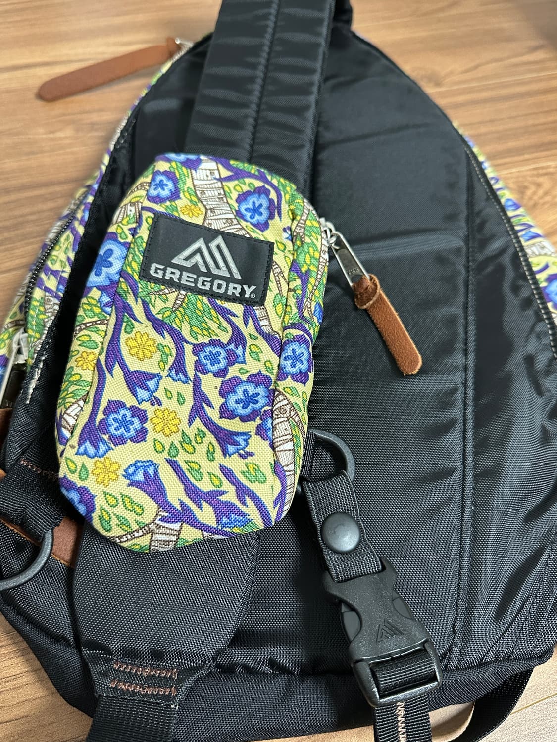 그레고리 벙갈루 패턴 슬링백 리미티드 에디션 상품이미지10