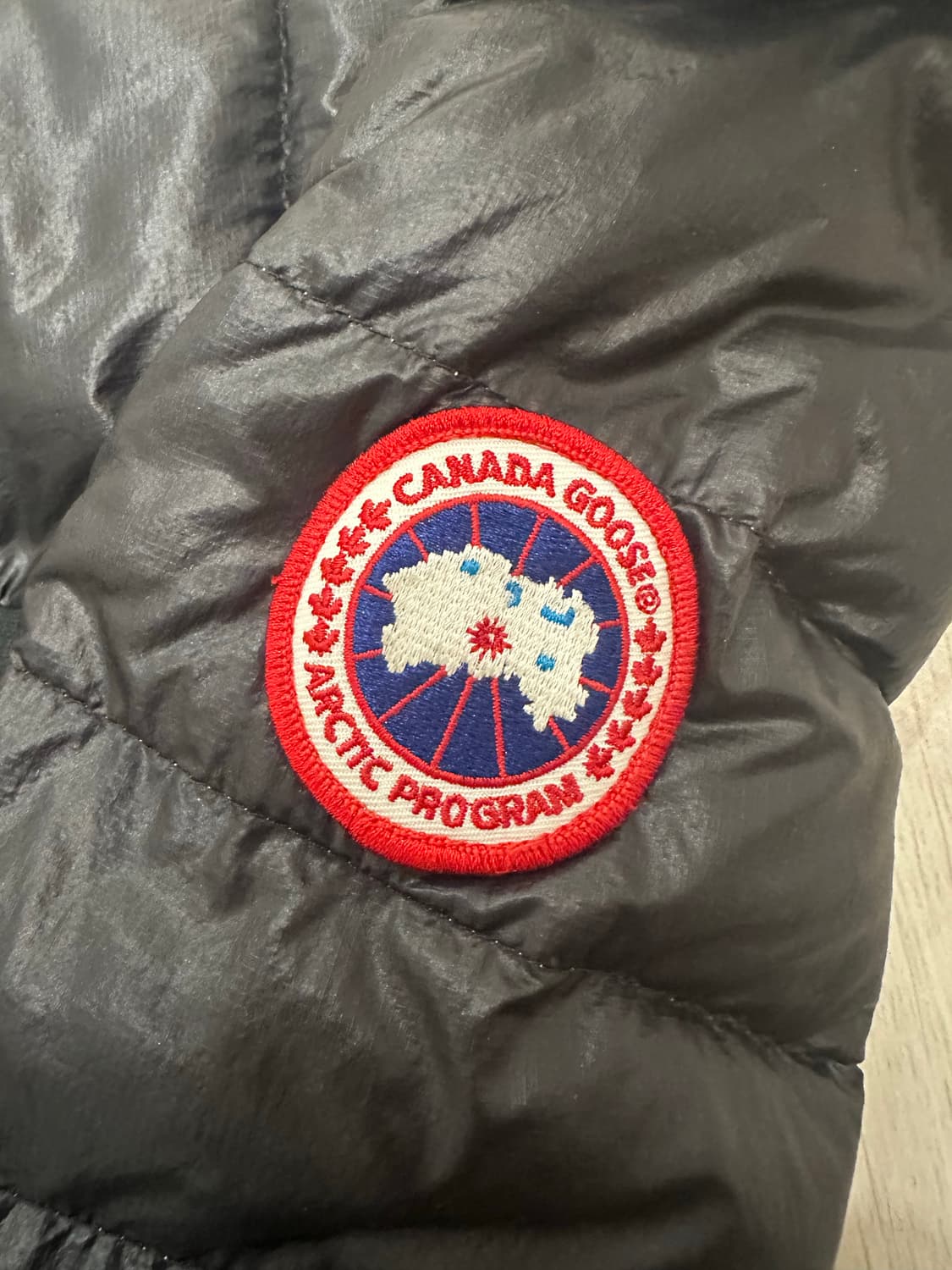 캐나다구스 하이브릿지 라이트후디 패딩 상품이미지2