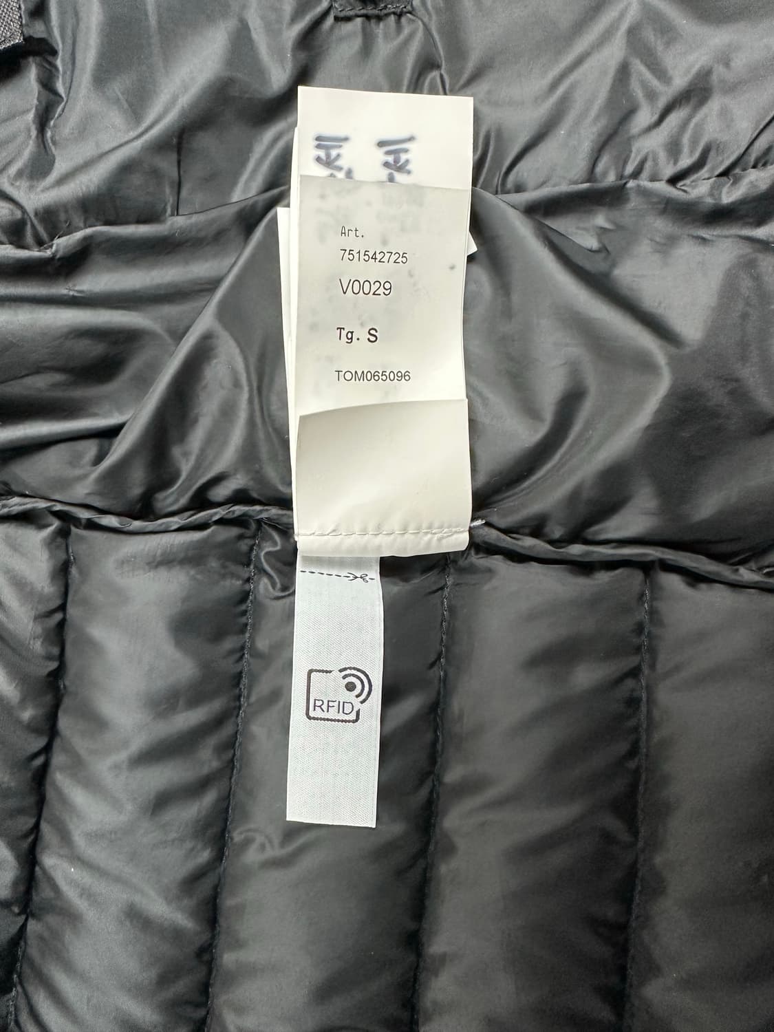 [S] 정품 스톤아일랜드 21FW 와펜 텔라 블렌드 경량패딩 자켓 블랙 상품이미지7