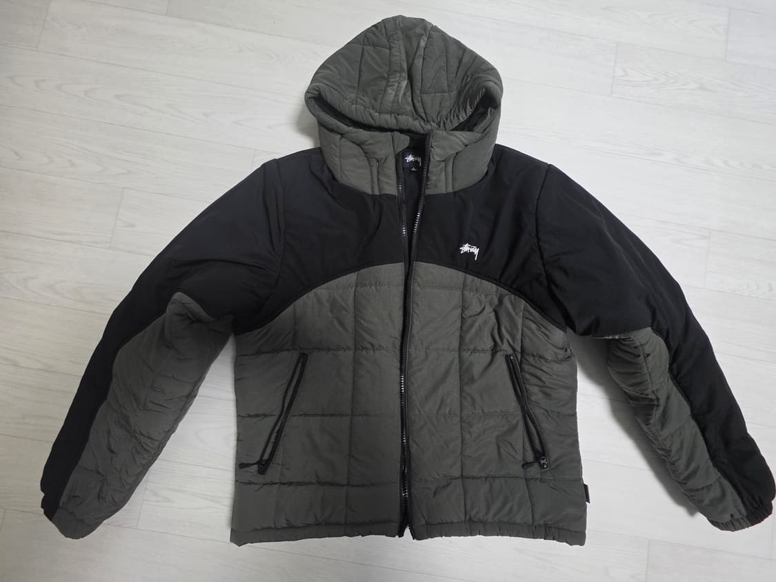 스투시 프리마로프트 마운틴 패딩 L사이즈 상품이미지1