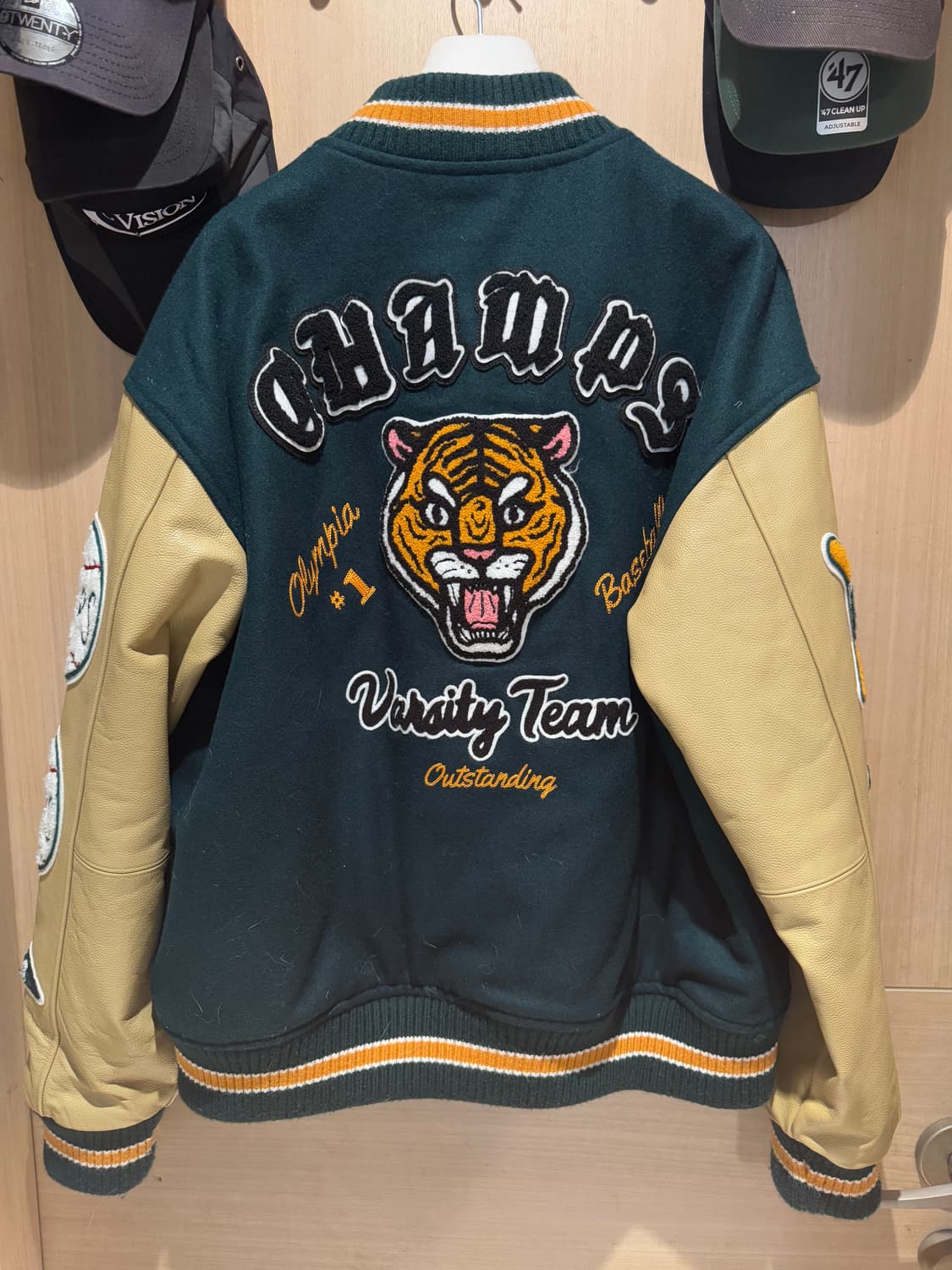 아웃스탠딩 바시티자켓 L 상품이미지2