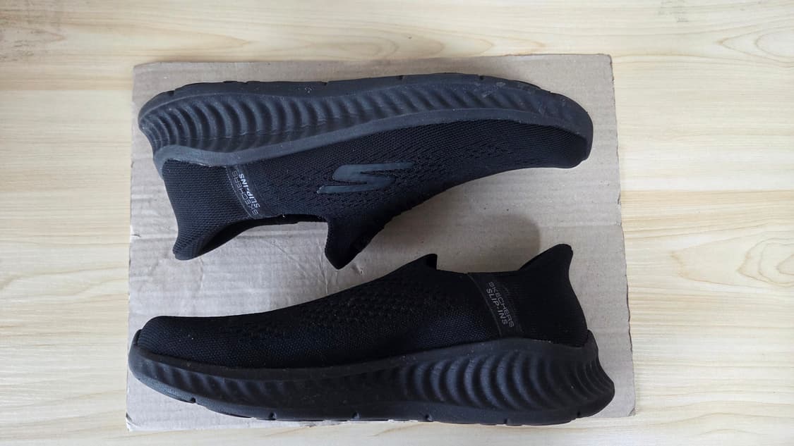 스케처스 고워크 블랙 슬립온 상품이미지3