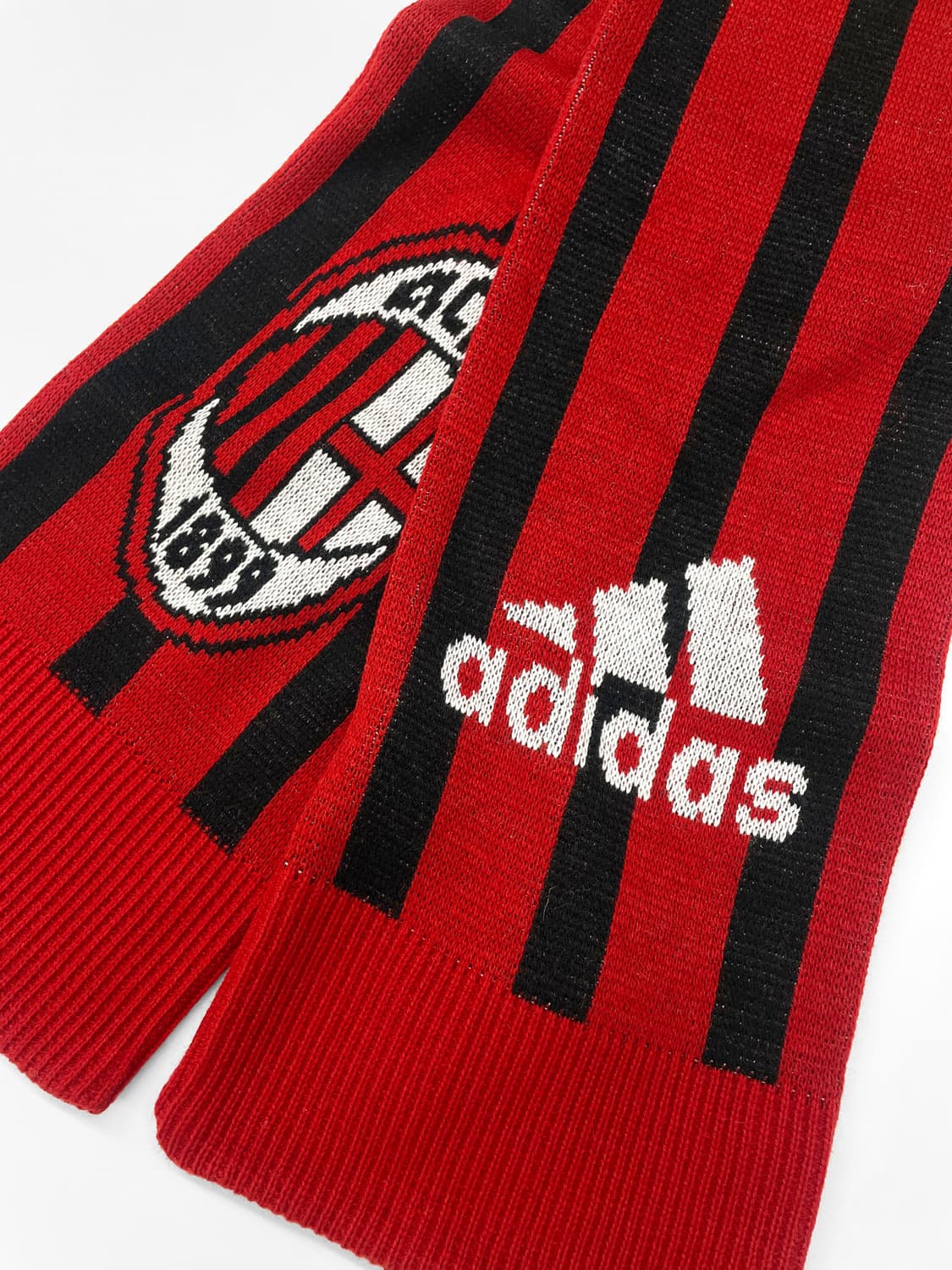 아디다스 AC 밀란 축구 머플러 상품이미지6