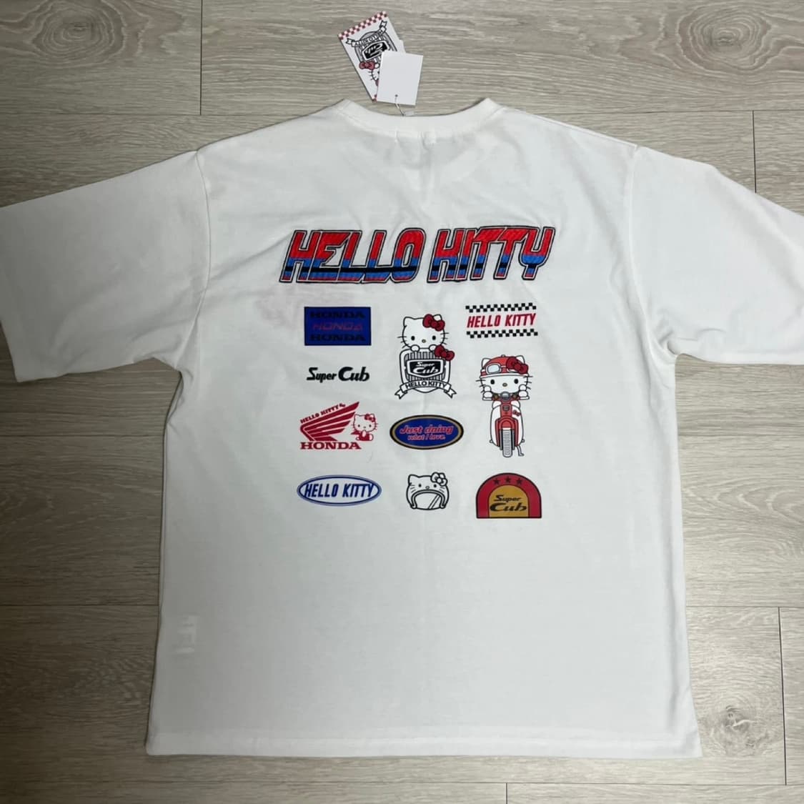 산리오 키티 혼다 슈퍼커브 콜라보 반팔 상품이미지1