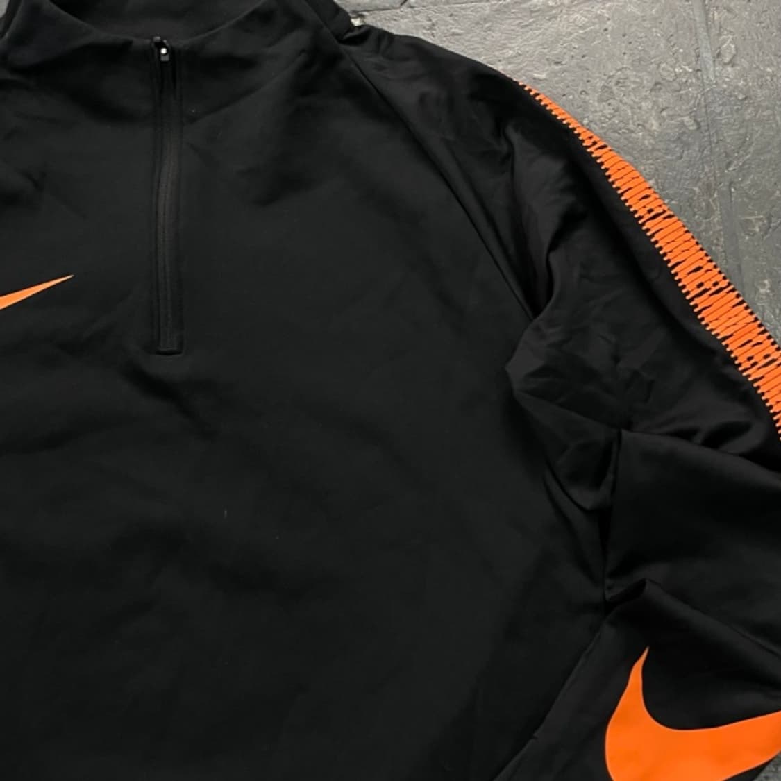 100 나이키 드라이핏 드릴탑  상품이미지2