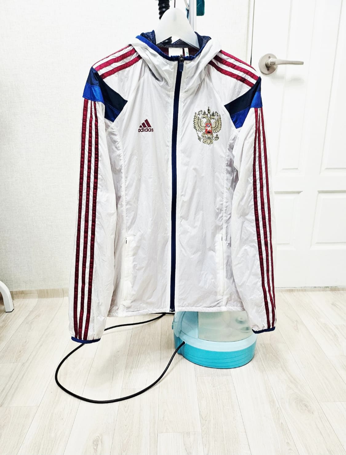 (95)M ☆우주매물☆ 아디다스 러시아 [화이트버건디] 바람막이 상품이미지1