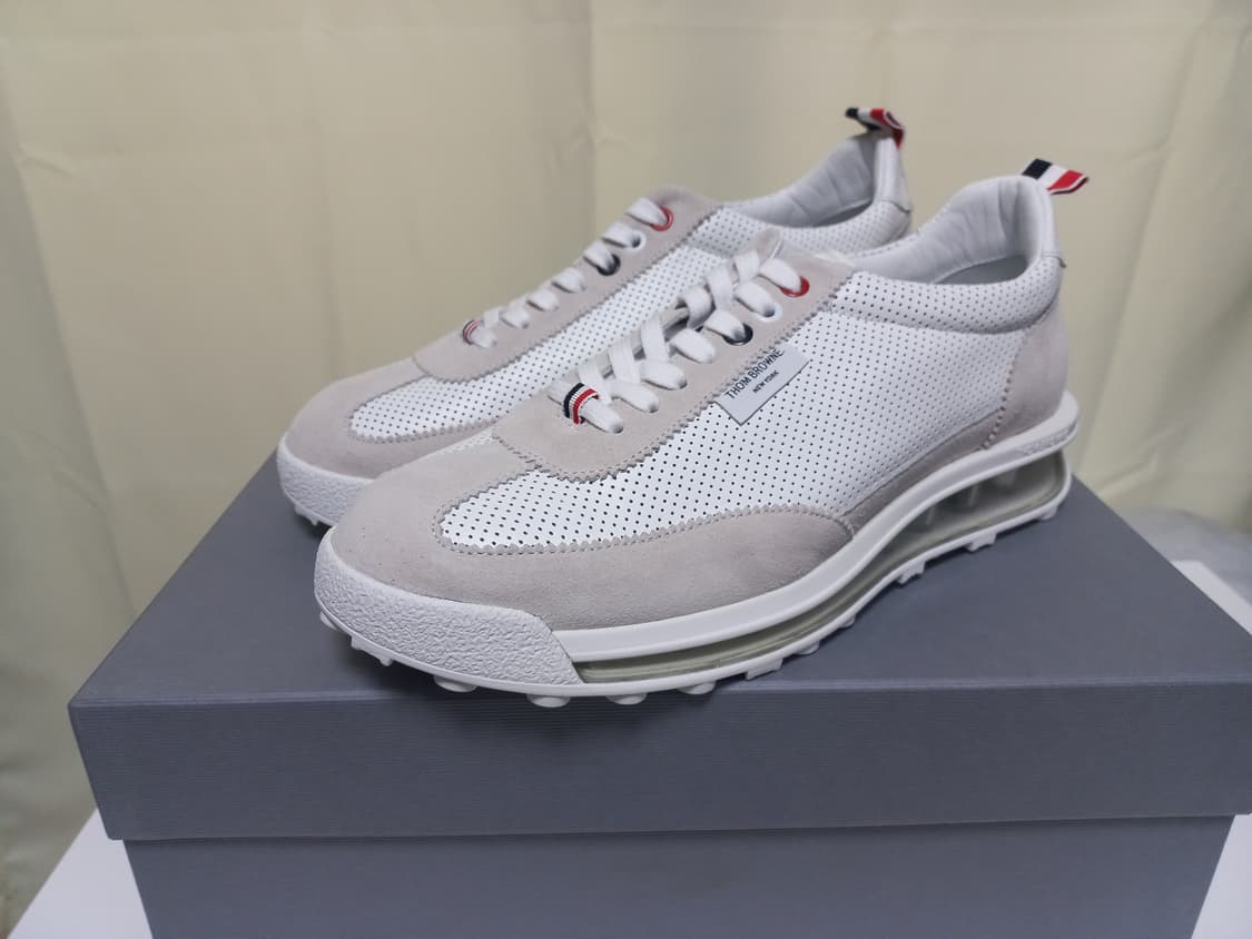 [새상품,280]톰브라운 테크러너 클리어솔 스니커즈 상품이미지1