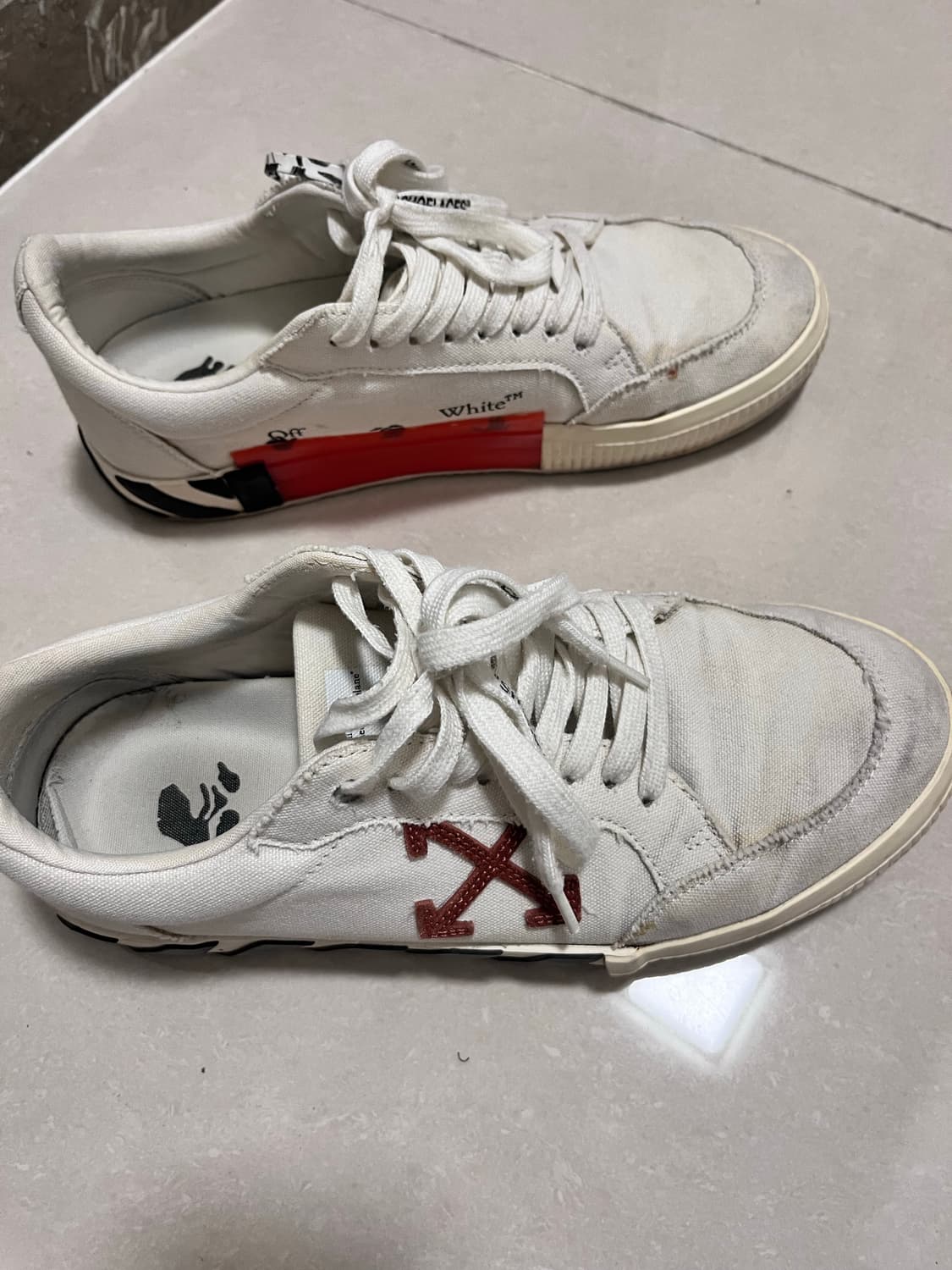 Off-White 정품 스니커즈 275mm 상품이미지3