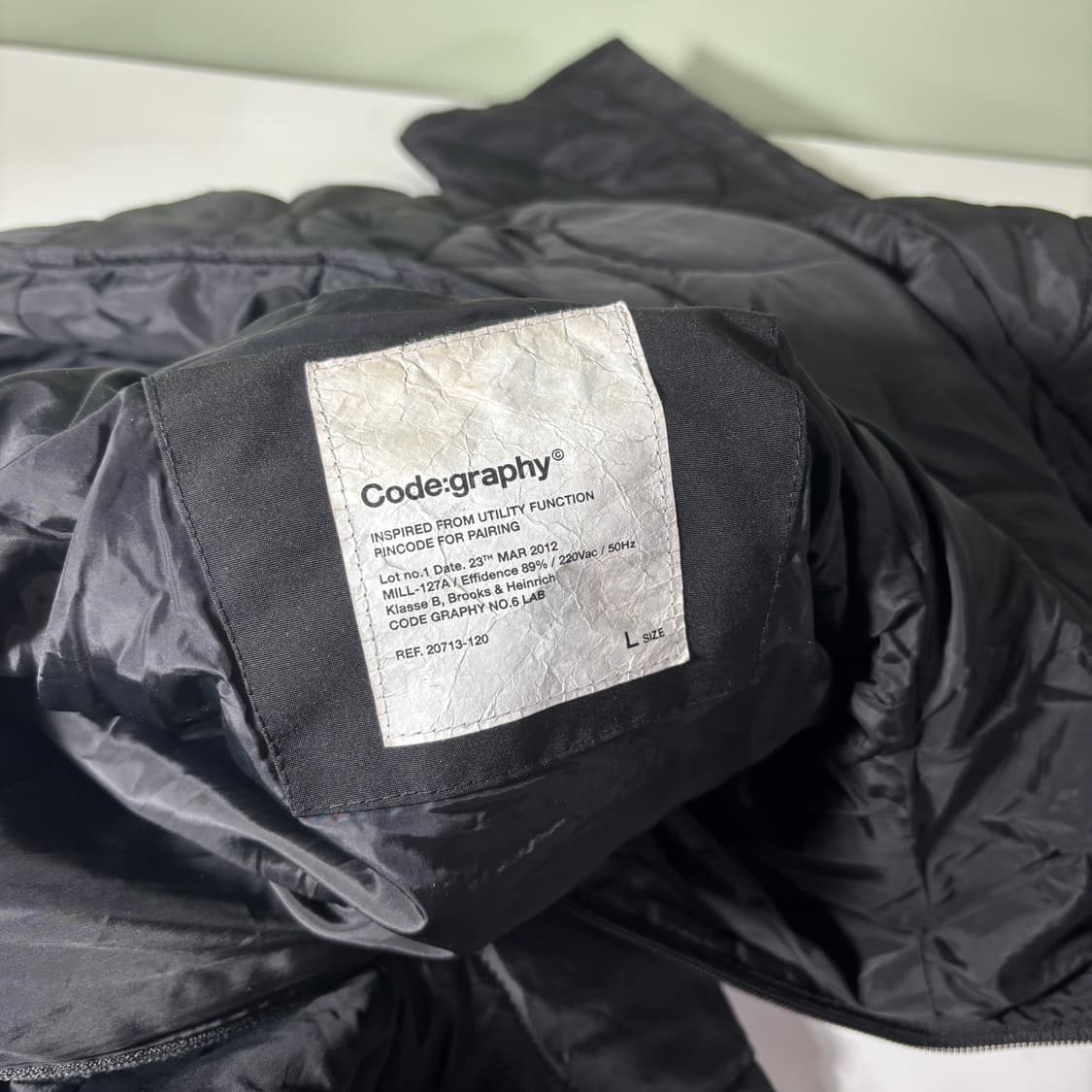 L 코드그라피 블랙 깔깔이 후드 퀼팅자켓 상품이미지4