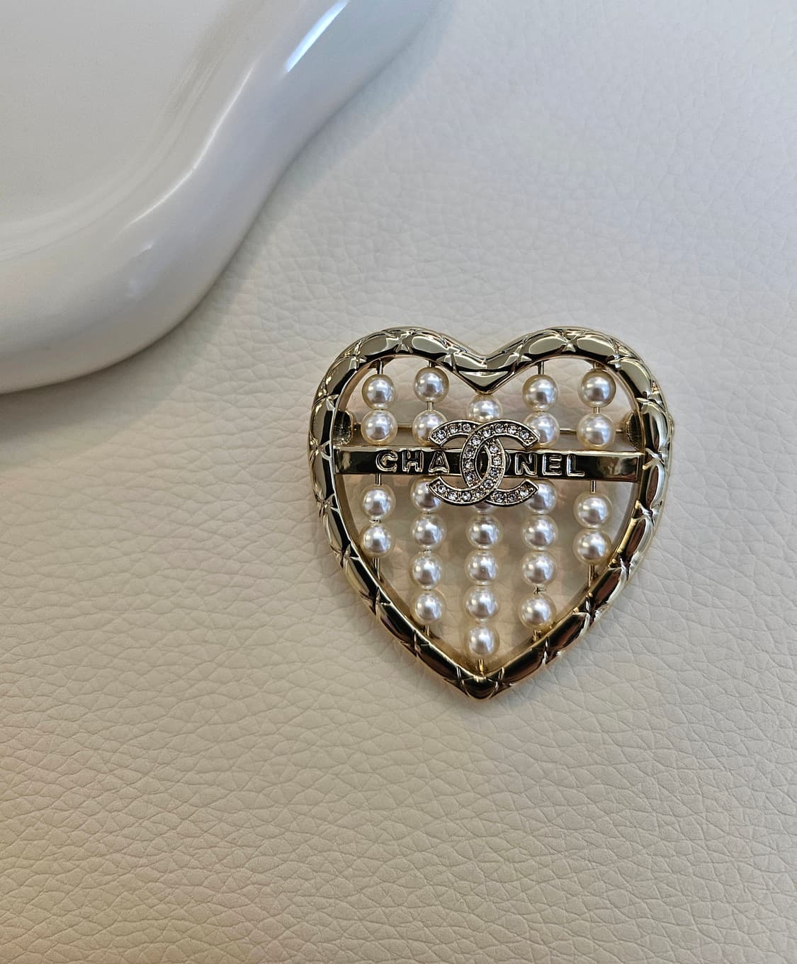 샤넬 진주하트 CC로고 브로치 업사이클링 상품이미지1
