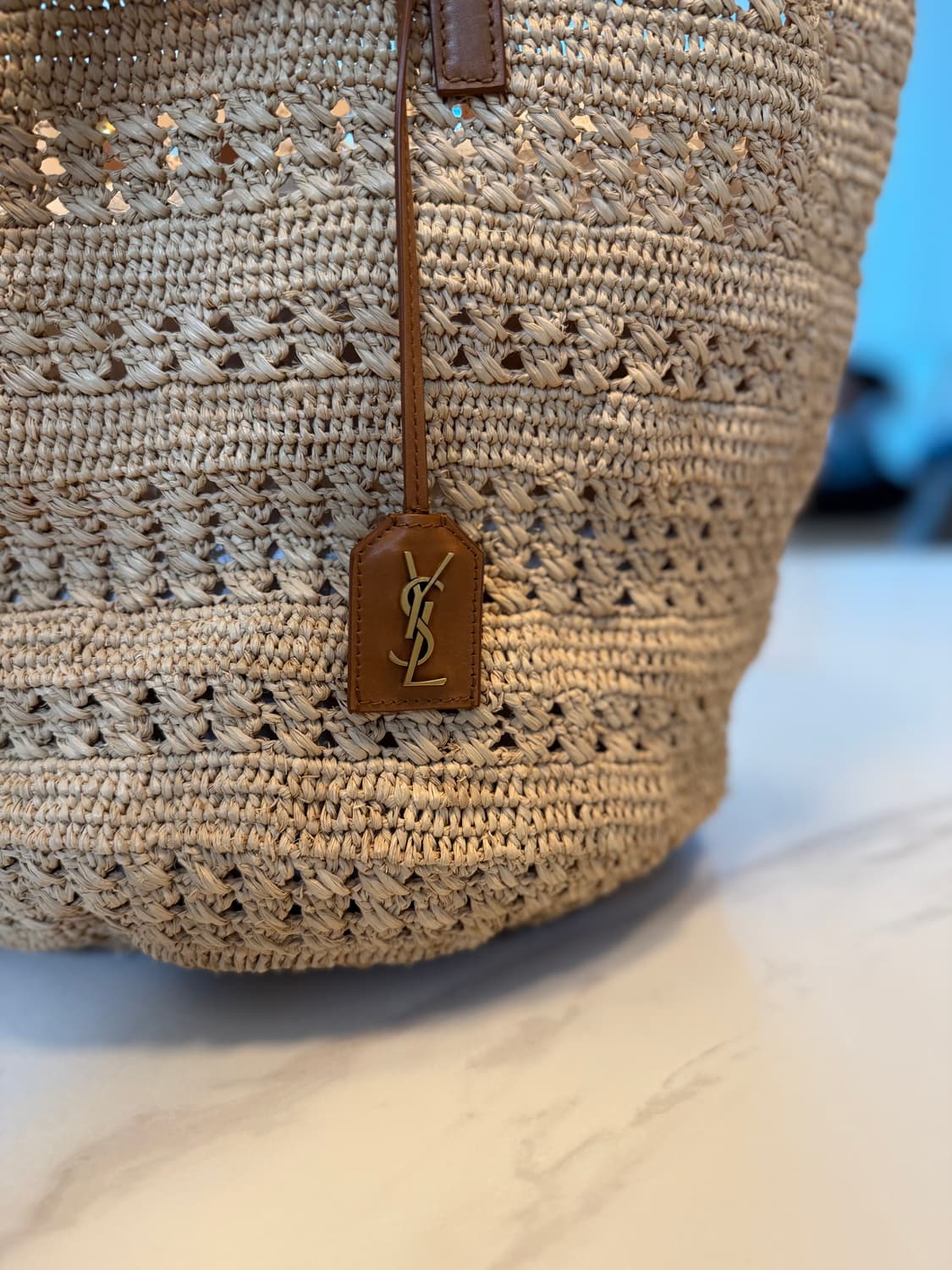 (새상품) 생로랑 파니에 라피아 미듐 쇼퍼 상품이미지3