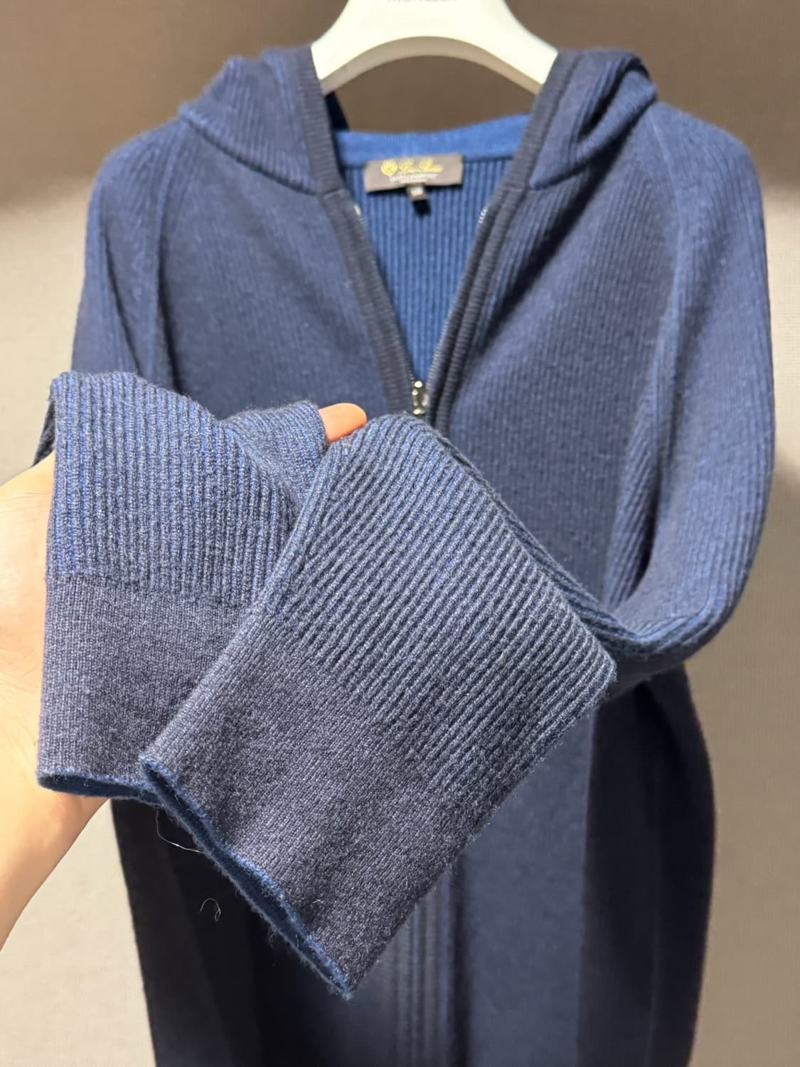 로로피아나 베이비 캐시미어 니트 후드집업 네이비 50 (100) 상품이미지4