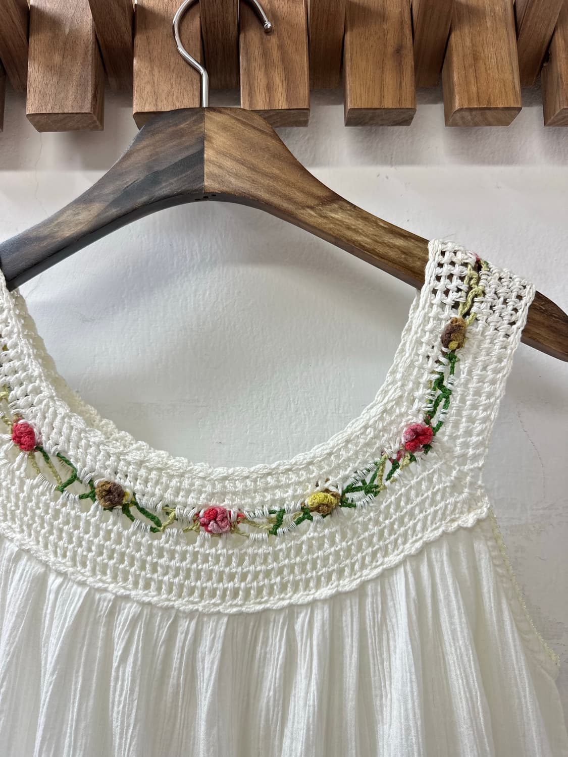 일본빈티지 코튼 100% 크로셰 요크 플라워 자수 셔링 슬리브리스 상품이미지6