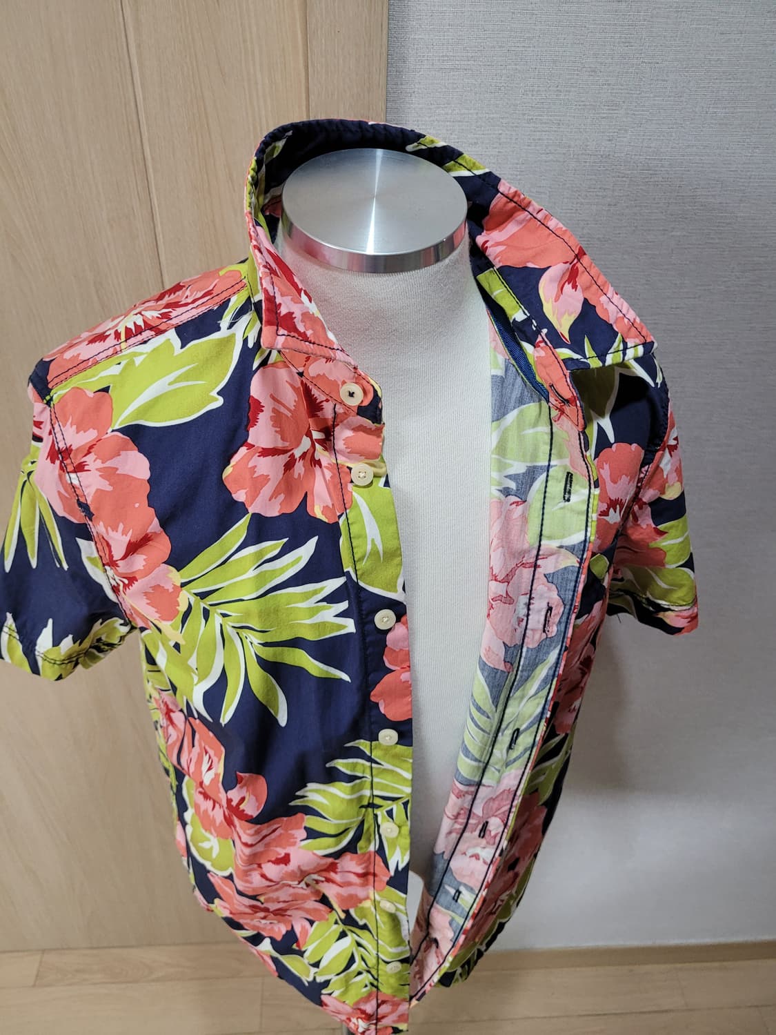 후아유 WHO.A.U 남자 트로피컬 반팔 셔츠 105 네이비 상품이미지7