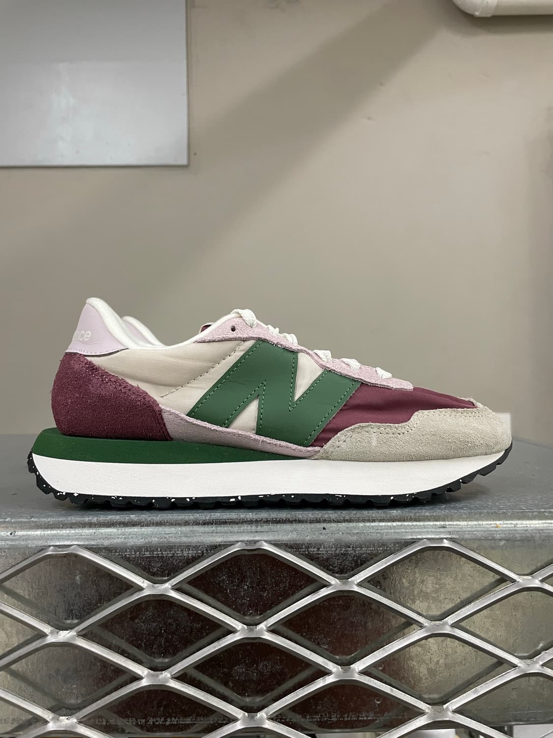뉴발란스 237 버건디 그린 230 상품이미지4