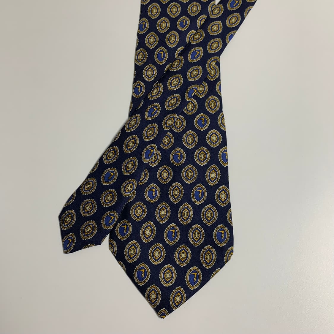 트루사르디 모노그램 명품넥타이 100실크 택 달린 미품 A+등급 상품이미지3