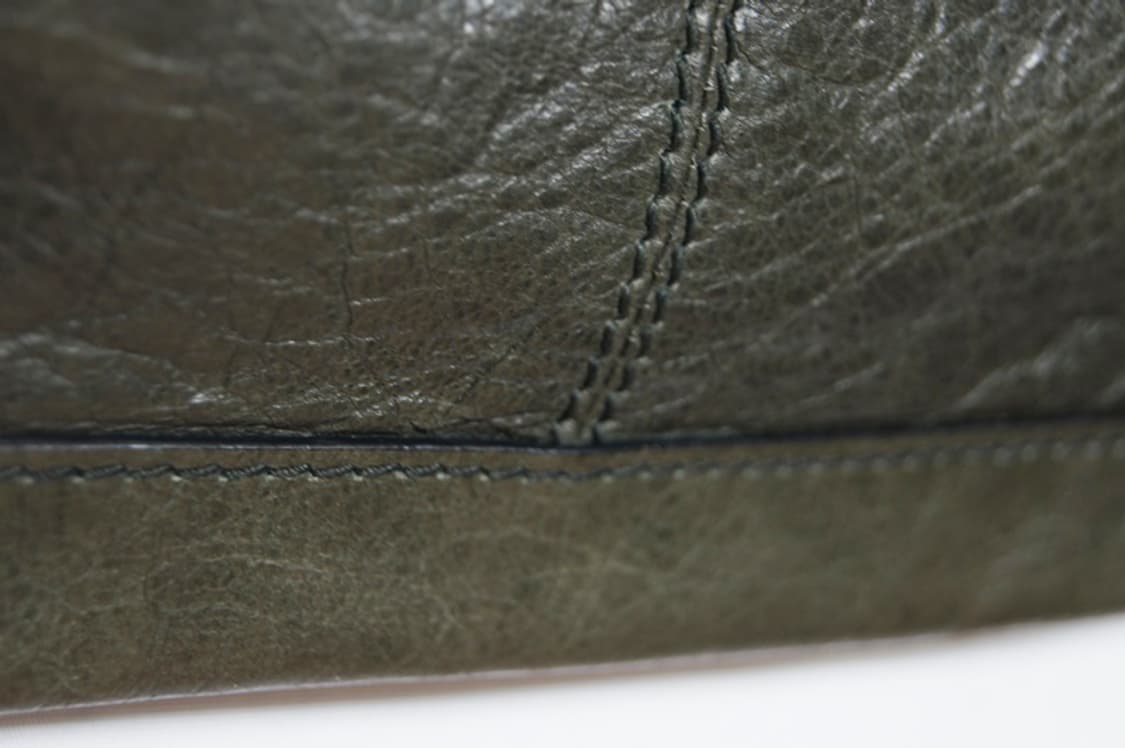 발렌시아가 멋스러운 가죽 클러치백 상품이미지6