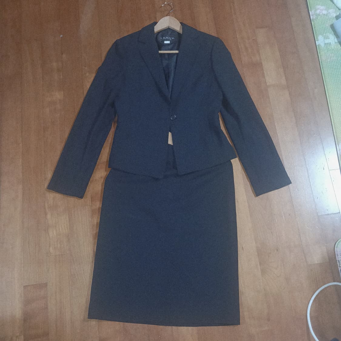 Lancy from 25 여성 자켓 스커트 셋업 상품이미지1