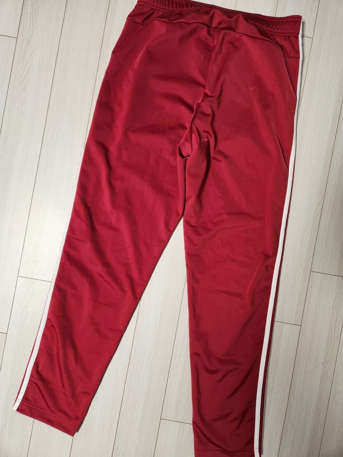 아디다스 에센셜 3S T 트랙 팬츠 TRIC EI4886 사이즈L

약간 상품이미지7