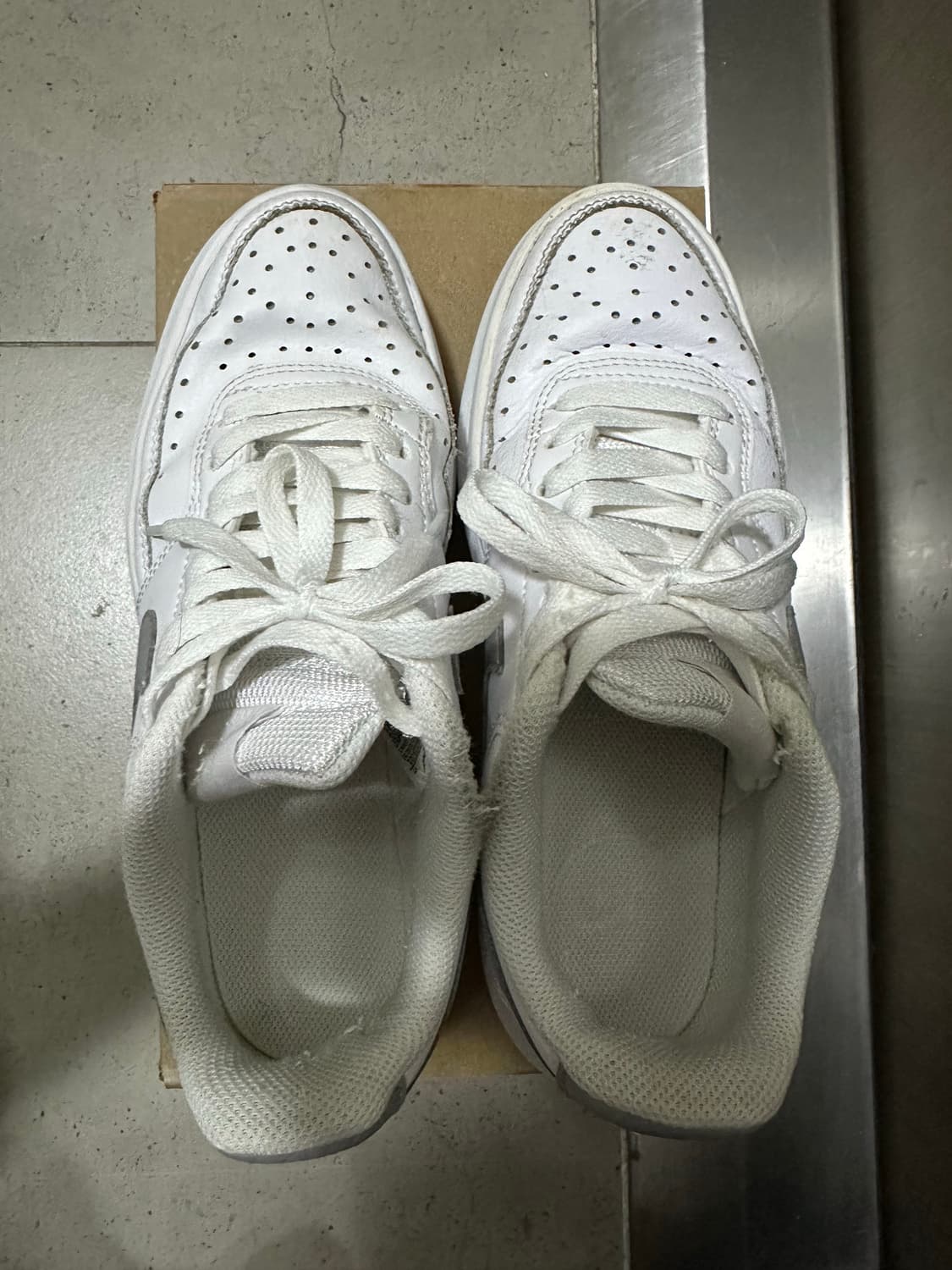 나이키 코트비전 화이트실버 240사이즈 상품이미지2