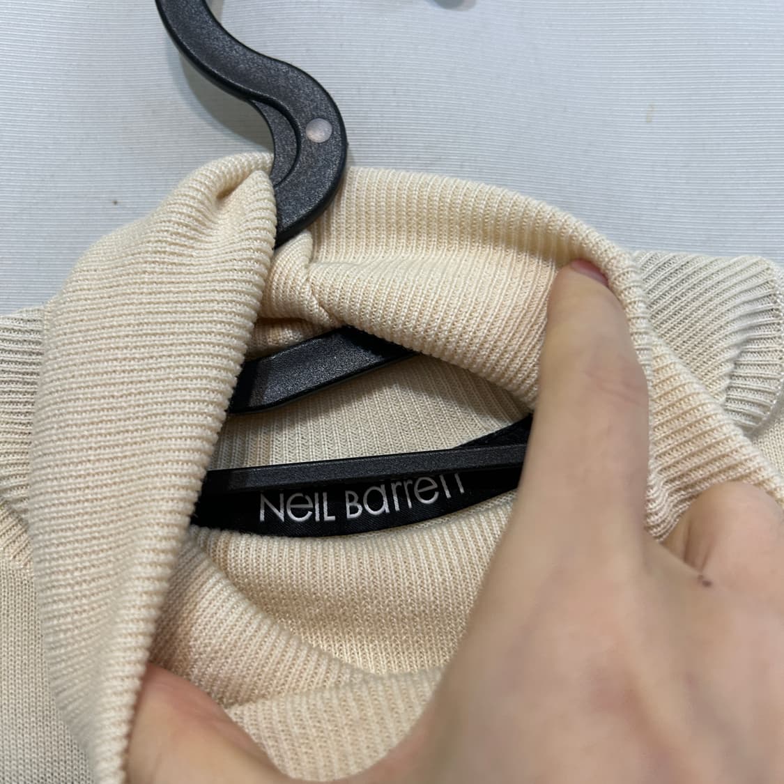 닐바렛 여성 터틀넥 니트 44  상품이미지2