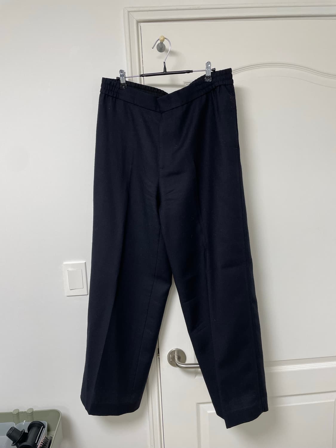 COS 코스 테일러 울 플란넬 트랙팬츠 네이비 52 상품이미지6