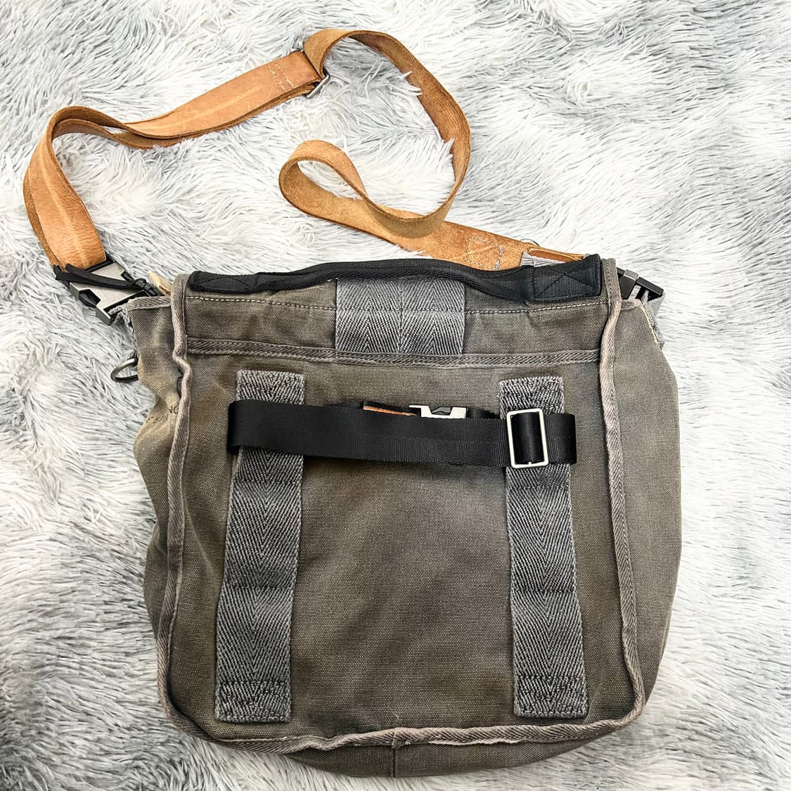 디젤 그런지 크로스백 상품이미지6