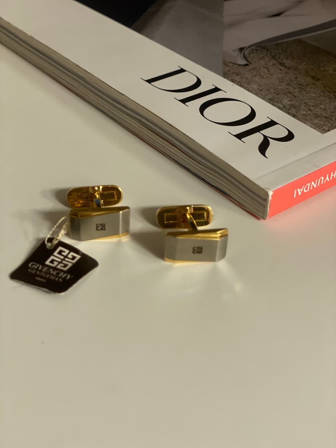 지방시 커프스 버튼 상품이미지2