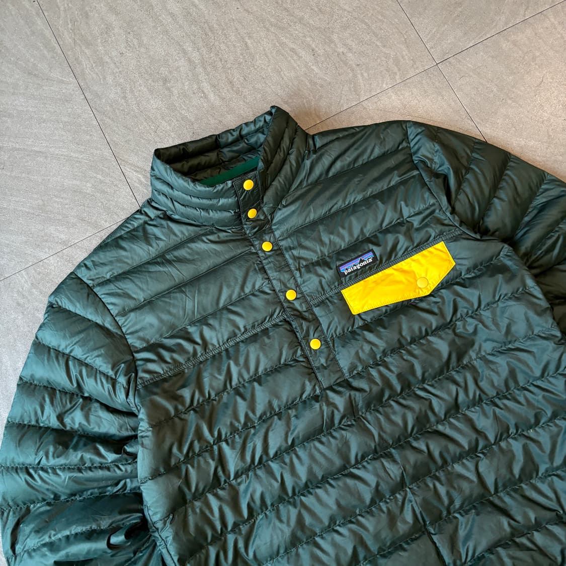 16fw 파타고니아 정품 다운 스냅 풀 오버 그 상품이미지2