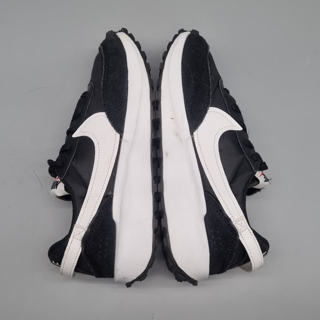 나이키 와플데뷰 검흰 여성운동화240  상품이미지5