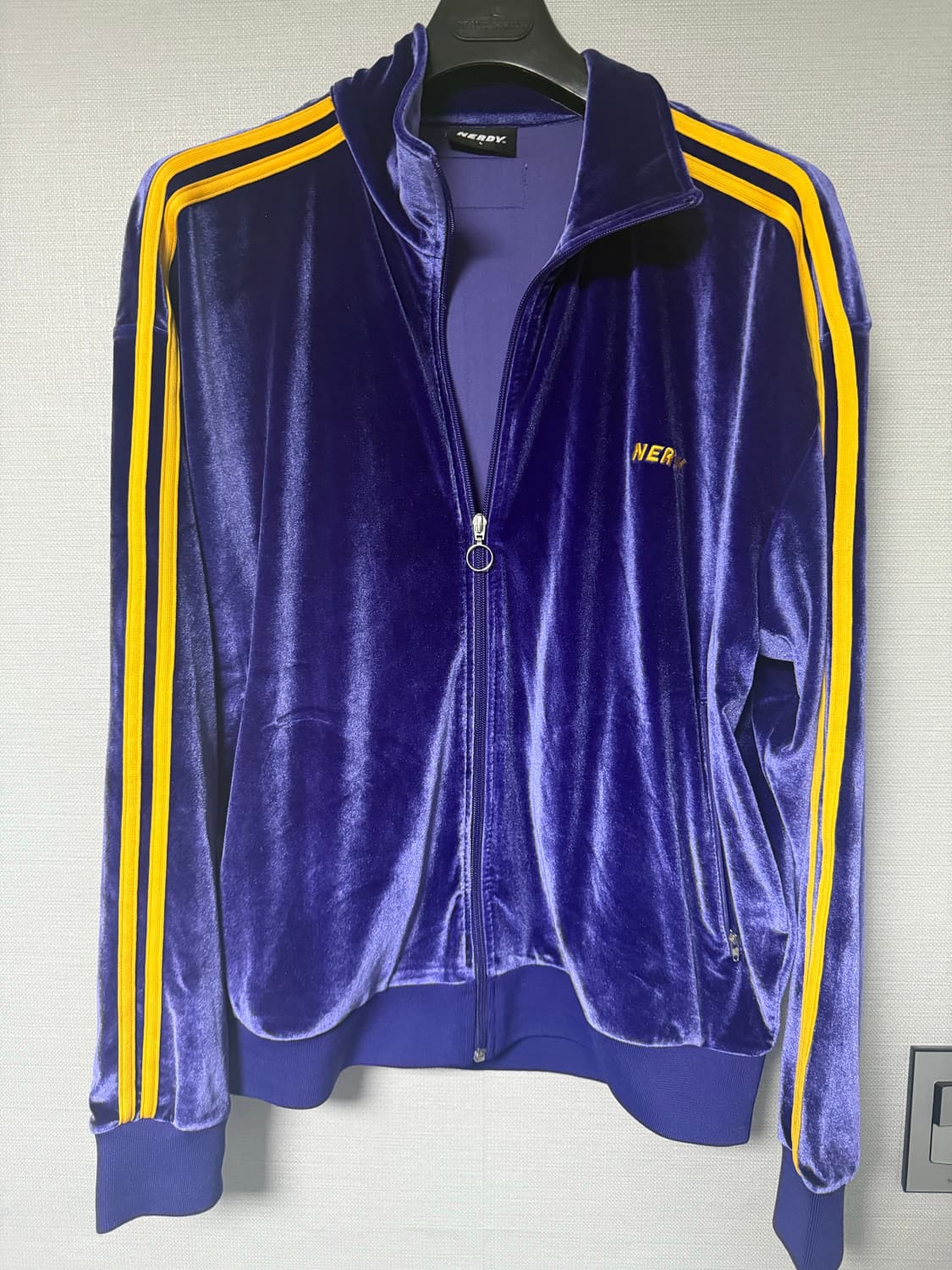 널디 벨벳 트랙탑 퍼플옐로우 L 상품이미지1