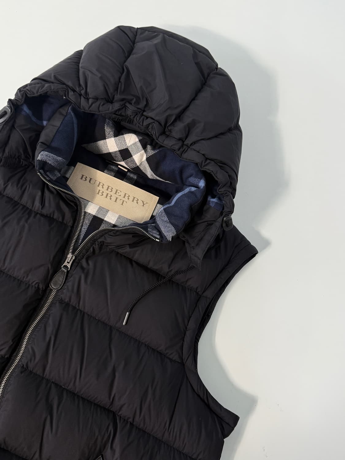 버버리 루즈핏 노바체크 라이닝 구스다운 푸퍼 패딩 베스트 상품이미지3