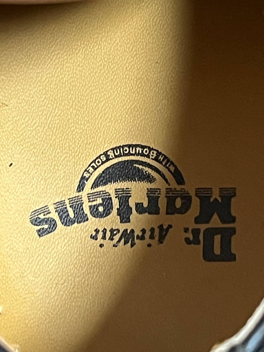 닥터마틴1461 3홀 스무스 나파레더 39(250)사이즈 블랙 상품이미지5