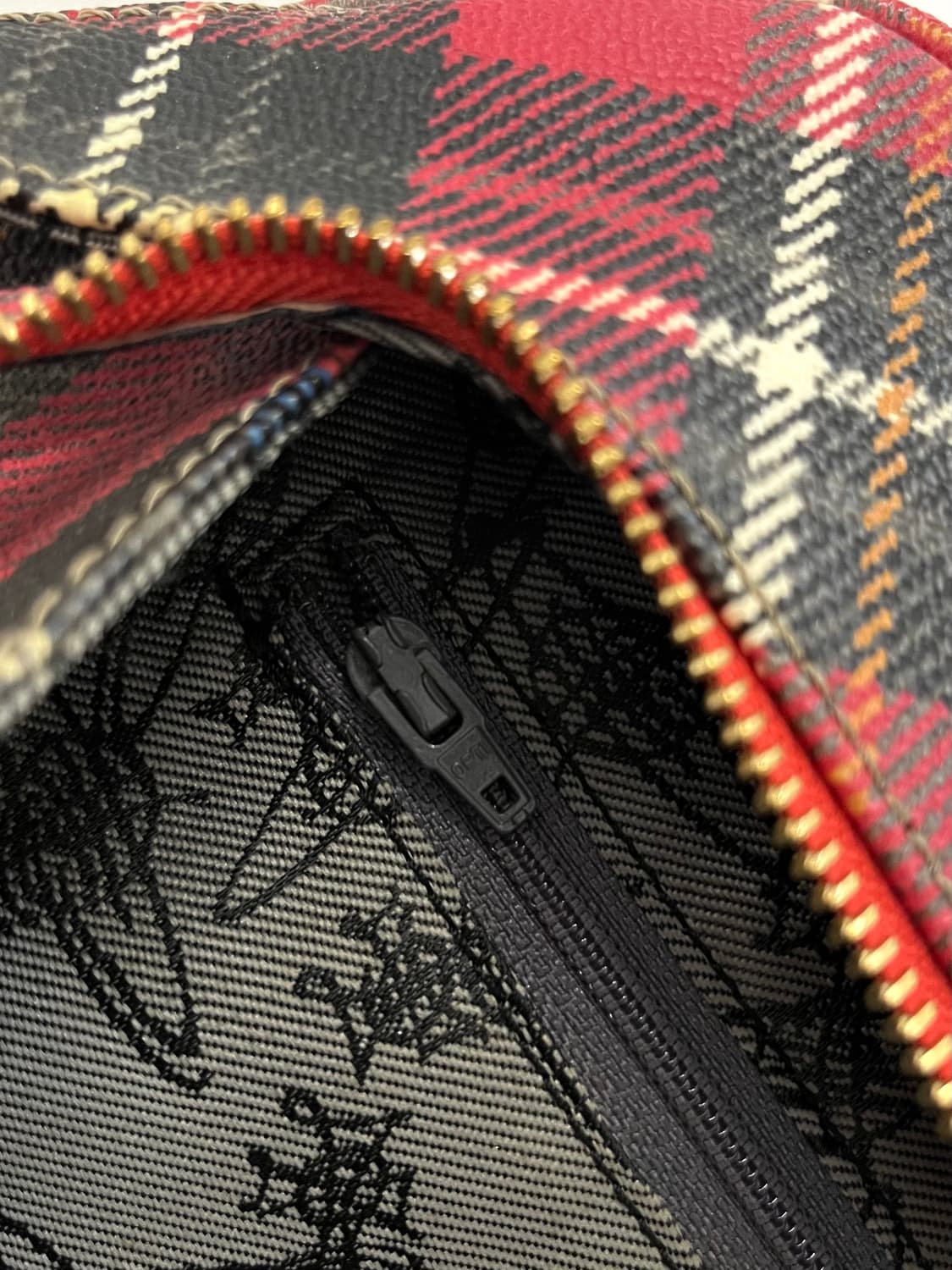 비비안웨스트우드 체크 하트 실루엣 백 상품이미지8